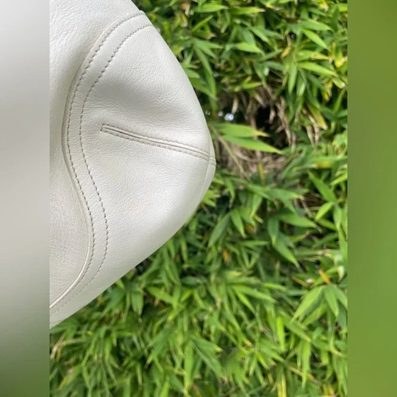 Coach Soho Large Ivory Glove Leather Hobo Shoulder Bag 9464 Y2K🔥 - Picture 12 of 15